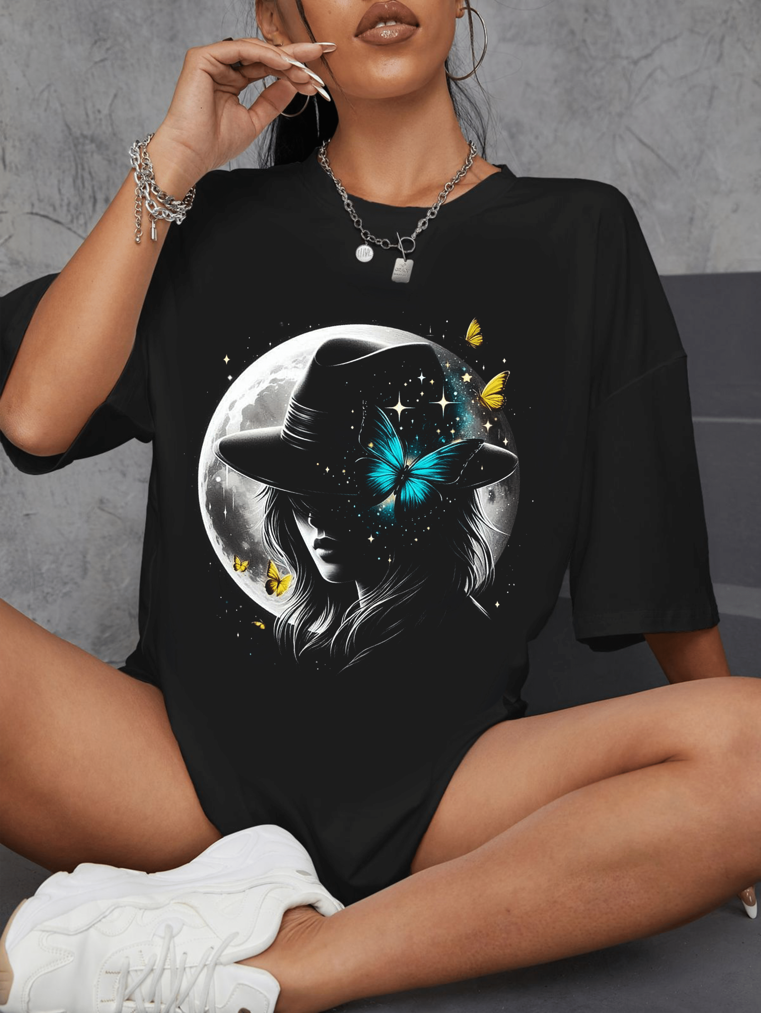 тениска Butterfly Muse, дамска тениска с пеперуди, тениска с лице на жена, цветни пеперуди, тениска с DTF печат, 100% памучна тениска