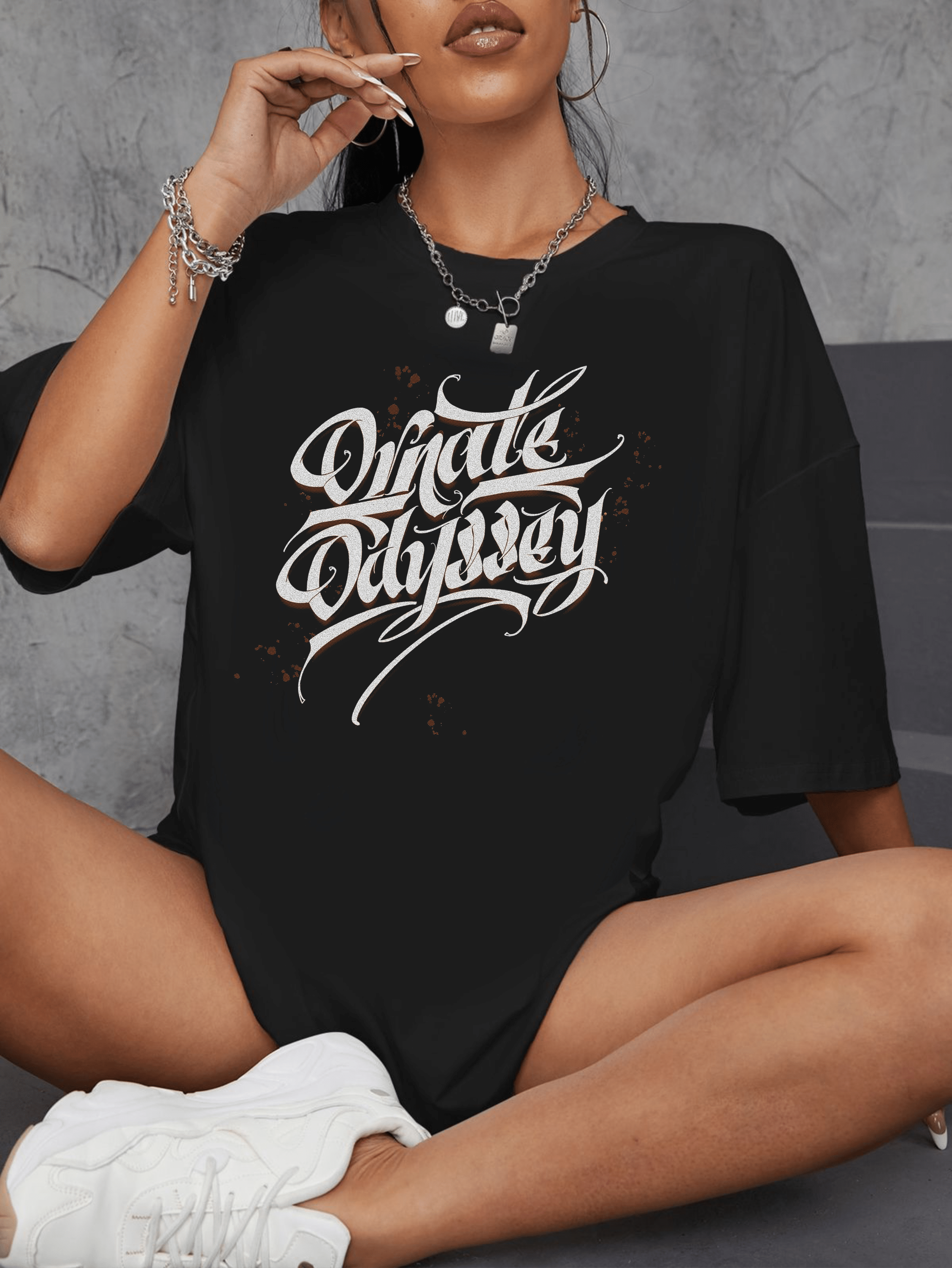 тениска Ornate Odyssey, дамска тениска с орнаменти, 100% памучна тениска, изискана тениска, стилна тениска с орнаментален дизайн