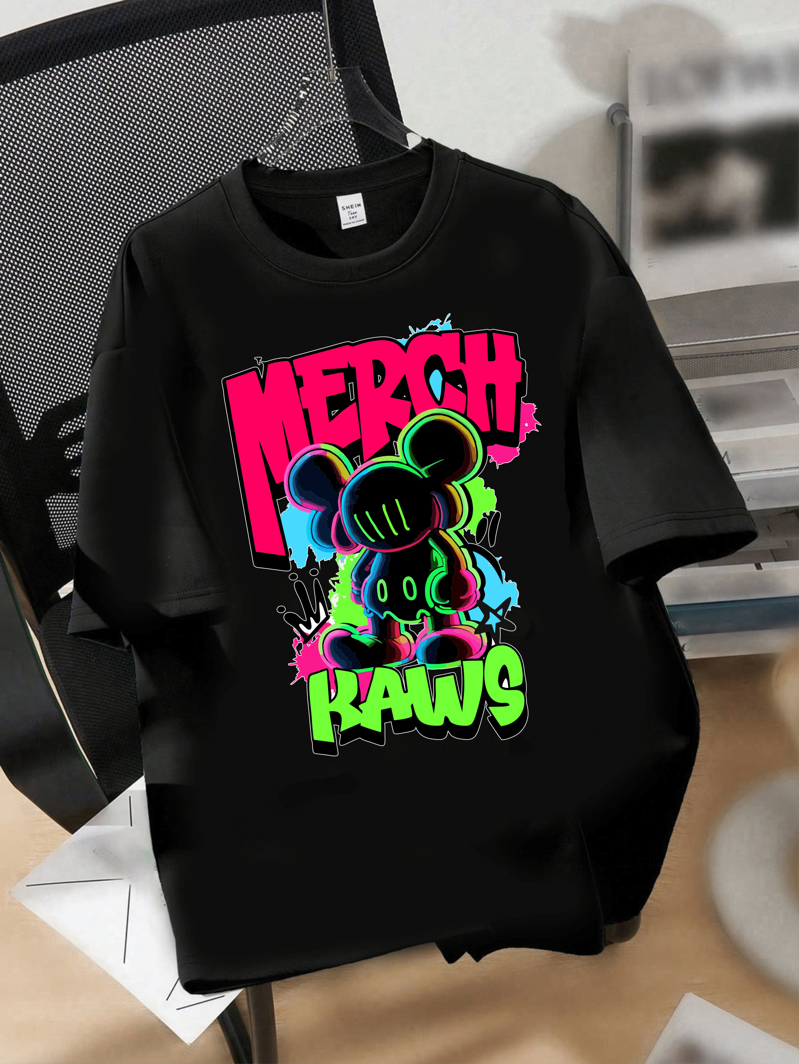 мъжка тениска - Merch KAWS, тениска с принт KAWS, тениска с DTF печат, мъжка тениска изкуство, тениска от 100% памук