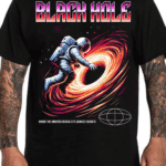 мъжка тениска Black Hole, тениска с космически дизайн, тениска с DTF печат, мистична тениска, тениска с черна дупка