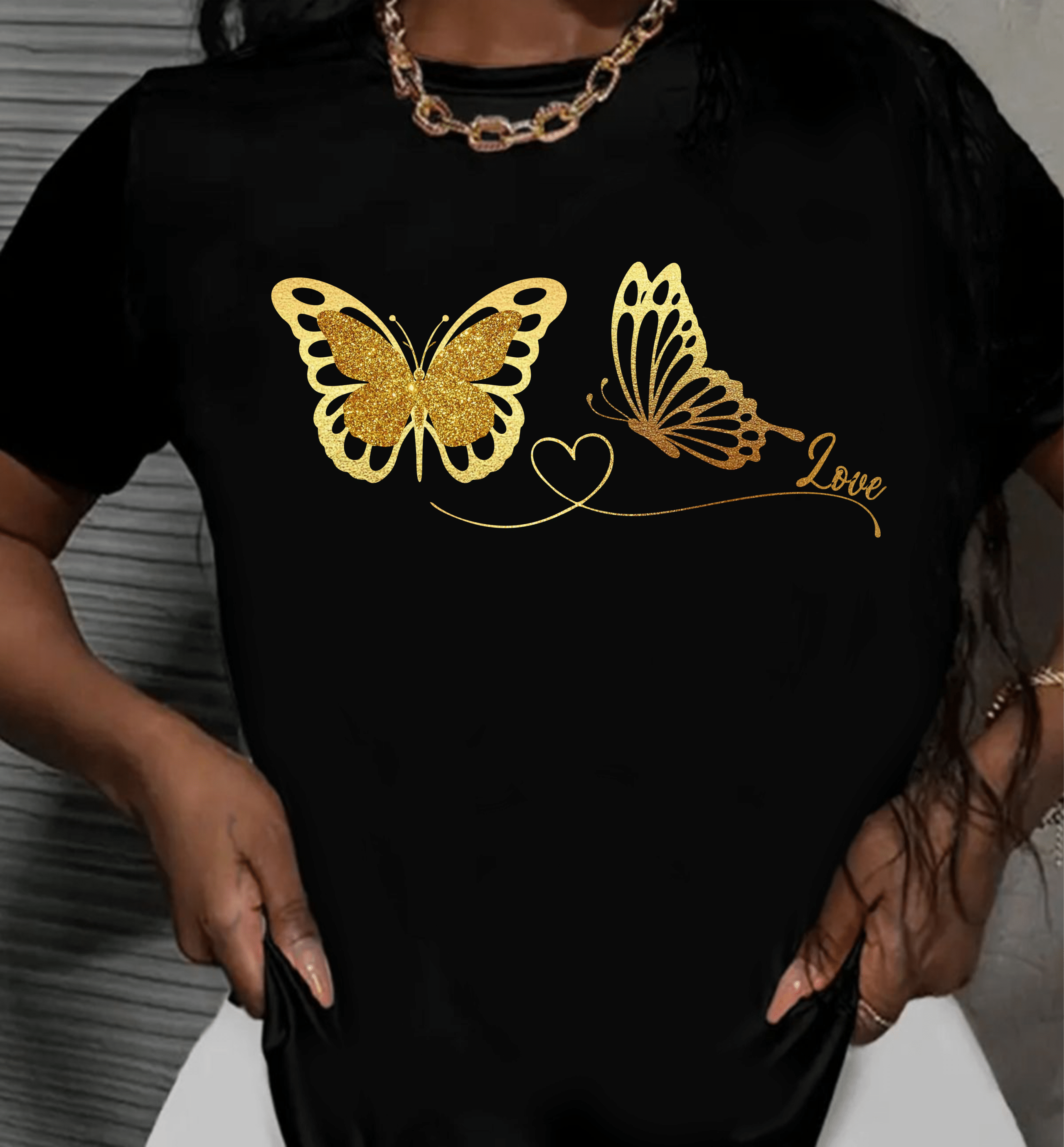 дамска тениска Gold Love, златен принт тениска, елегантен дизайн, дамска тениска с любовен принт, памучна тениска с DTF печат