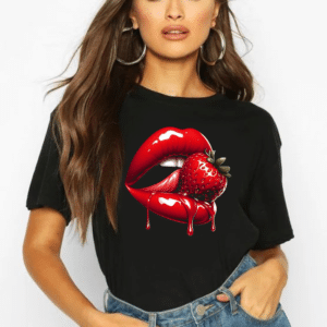 дамска тениска Strawberry, тениска с ягоди, сладък принт, дамска тениска с летен дизайн, памучна тениска с DTF печат