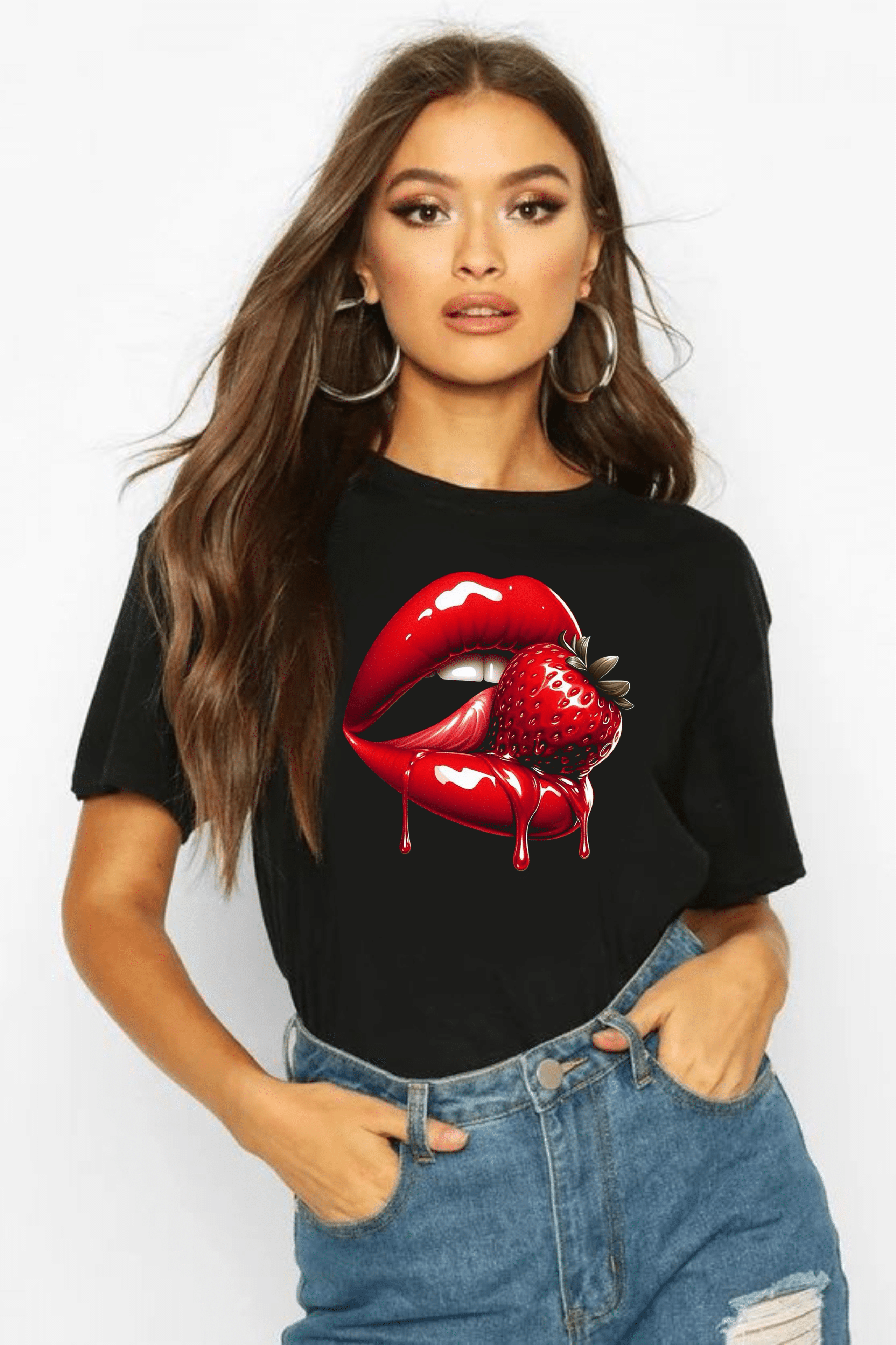 дамска тениска Strawberry, тениска с ягоди, сладък принт, дамска тениска с летен дизайн, памучна тениска с DTF печат